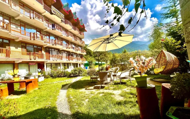 Hotel Himalayan River & Camping