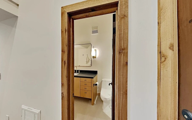Spectacular Condo Slopeside Location and Mountain View! Close to Village Gondola by RedAwning