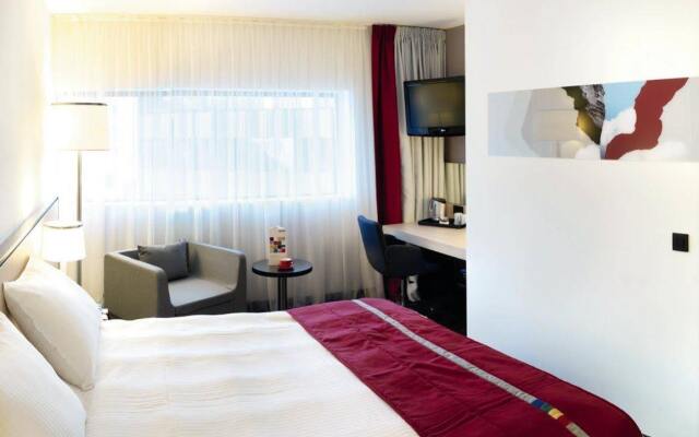 Отель Park Inn by Radisson Leuven Бельгия, Лёвен - 1 отзыв об отеле, цены и фото номеров - забронировать отель Park Inn by Radisson Leuven онлайн комната для гостей