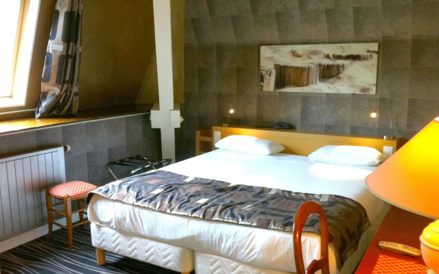 Chateau de Challanges