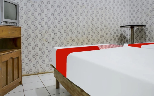 OYO 90316 Hotel Candri Pelaihari
