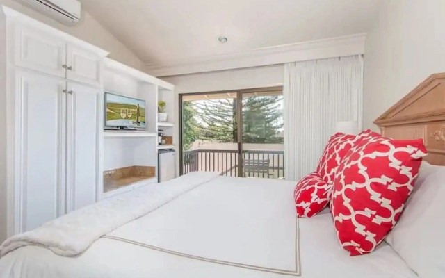 2BR Near Wineries Golf Course View Parking
