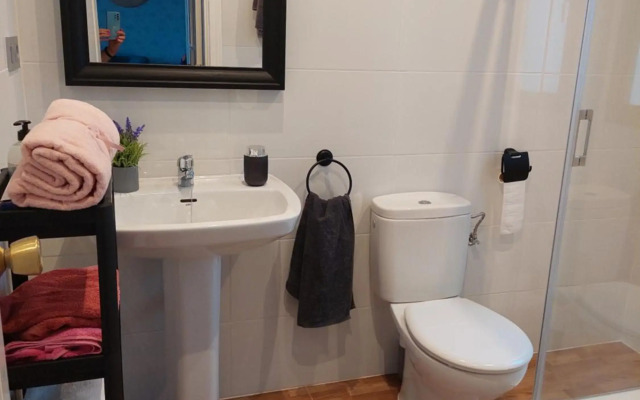 New apartment urb frontline with garage+AC+netflix