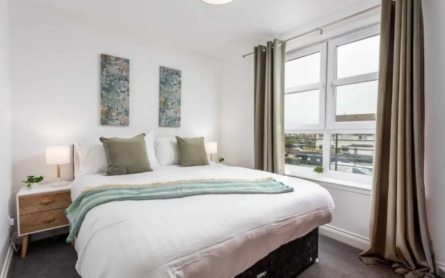 Elms Way - Donnini Apartments