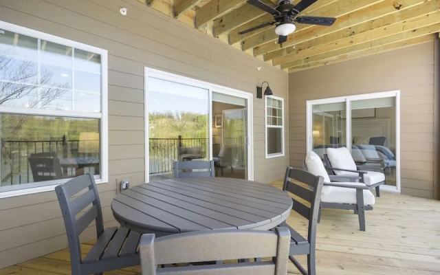 Lakeview Oasis - Onsite Amenities