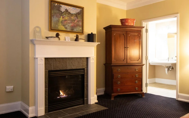 Beekman Arms and Delamater Inn
