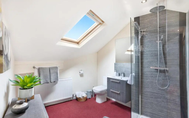 Dragon Loft Apartment