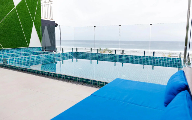 Azuvia Beach Retreat Hulhumale