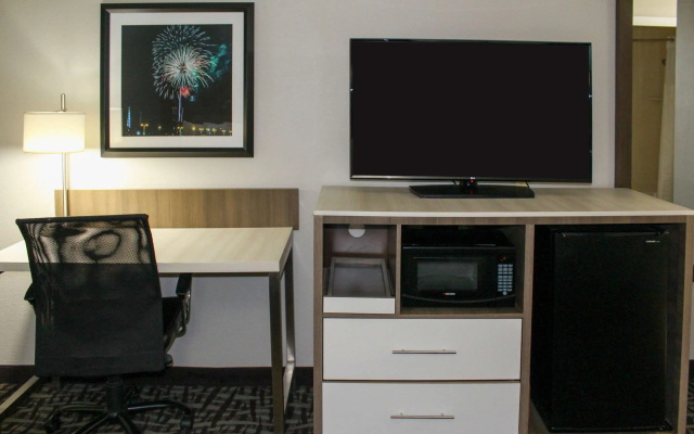 Quality Inn Athens I-65 / Huntsville Area West
