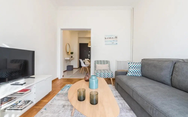 Cozy and Fresh 2bdrm apt Close to Metro