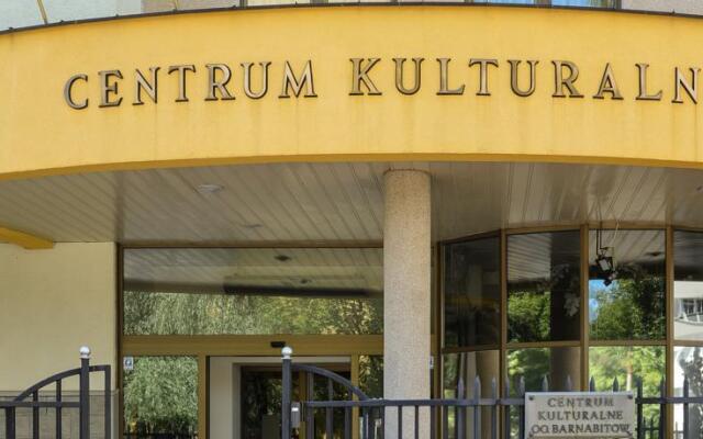 Отель Centrum Barnabitów вид на фасад