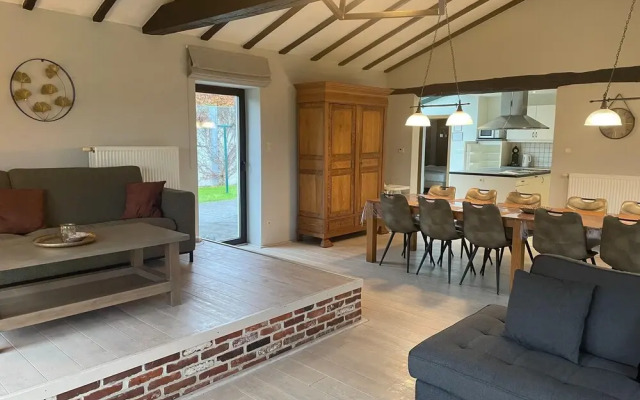 Five-bedroom Holiday Home in Somme-leuze