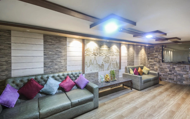 OYO 76071 Hotel Gulshan Inn