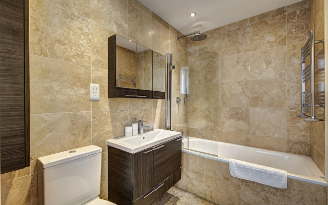 Luxury flat & terrace Hyde Park Stables