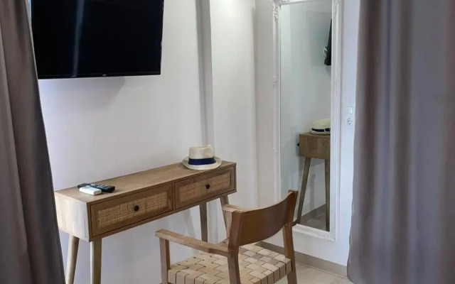 Gennadi Beach Apartments