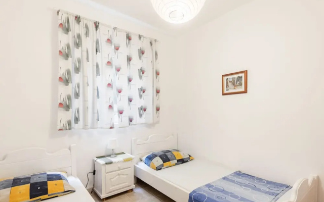 Charming home with private Terrace and Garden