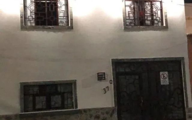 Hostal Doña María - Hostel