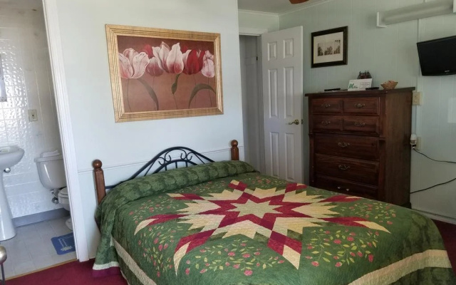 Crosswinds Motel & Cottages
