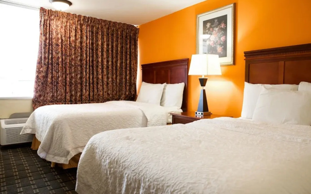 Highlander Motel