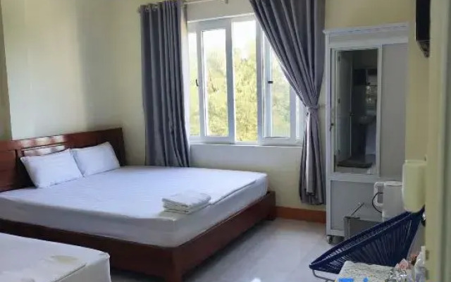 View Nhat le Beach Hotel