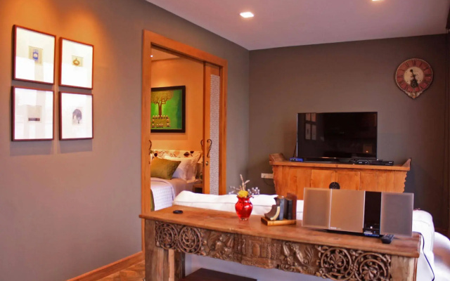 Arun Residence