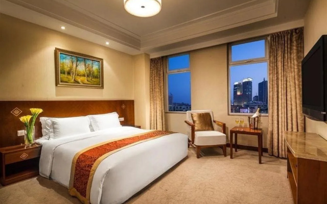 Jinan Luneng Xinyi Hotel
