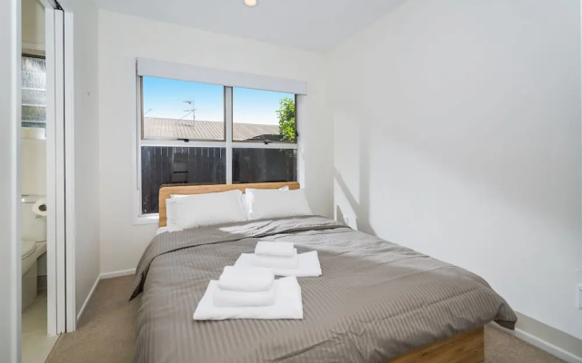 Glenfield Spacious 3 Bedrooms Unit