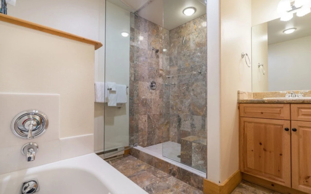 Bear Creek Lodge 301ab 2 Bedroom Condo by Alpine Lodging Telluride