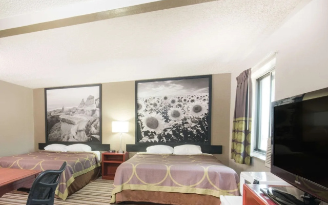 Super 8 Jamestown