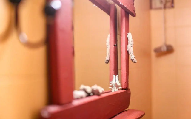 Cozy Apartment in Athens near Aghios Ioannis Subway Station