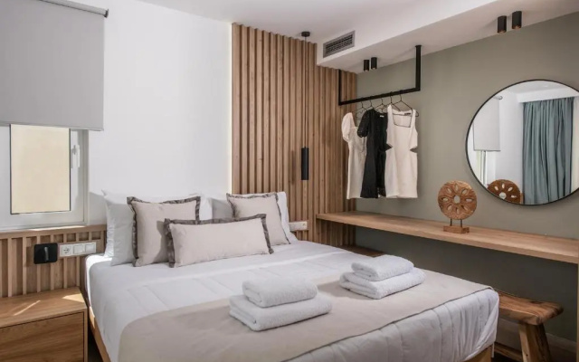 Ianthi Suite by Nymphes
