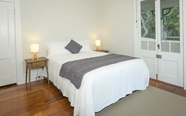 Royal National Park Cottages