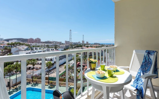 Y6E. Very Central Apartment, Las Americas View!