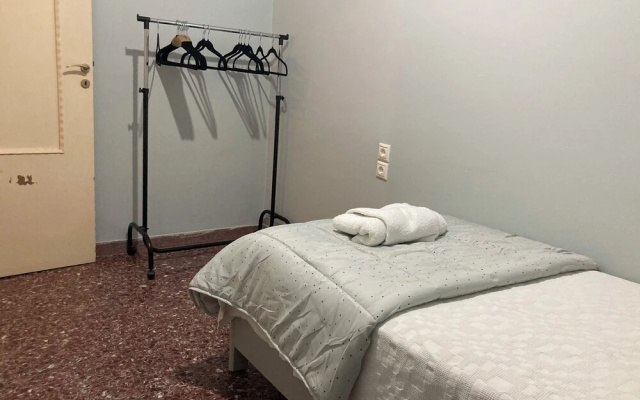 Yanni's Urban Residence