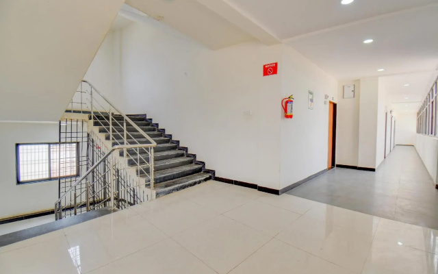 Fabhotel Grand Executive