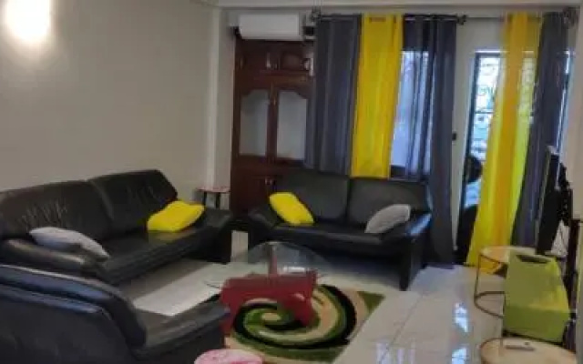 Studios-Appartements meublés Makepé BM