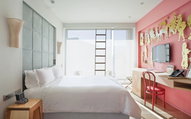 New Hotel