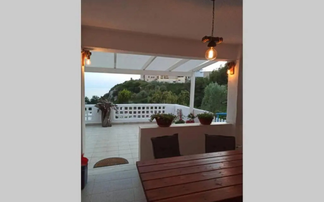 Spaceous house w/ balcony,fireplace&Lovely view