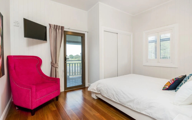 Your Luxury Escape - Midgen Flat