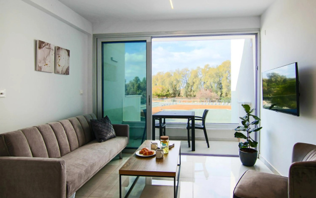 Phaedrus Living - Seaside Executive Flat Harbour 208