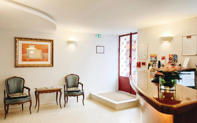 Отель Bellevue Paris Montmartre