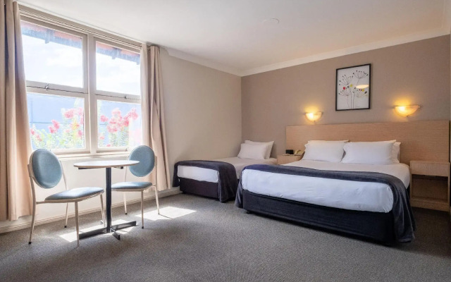 Maclin Lodge Motel