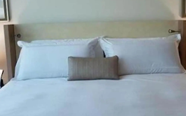 Beautiful Miami Brickell 2br2ba in Famed Conrad 4 Guests