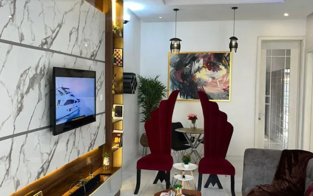 2 Bed Flat - Sleeps 4 - Parking - Wifi
