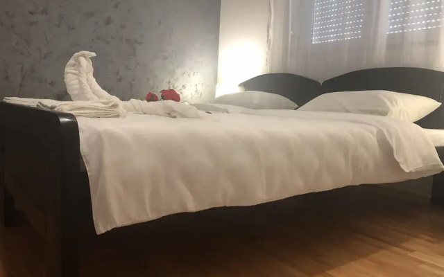 Airport Rest Apartments