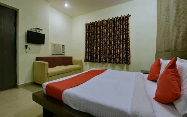 OYO 11754 Hotel Classic 7