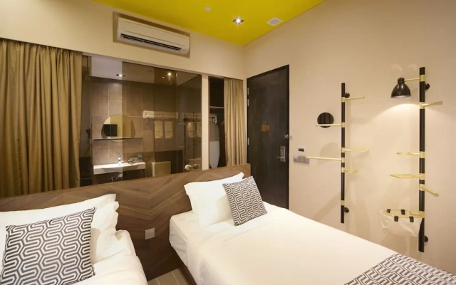Hotel Yan