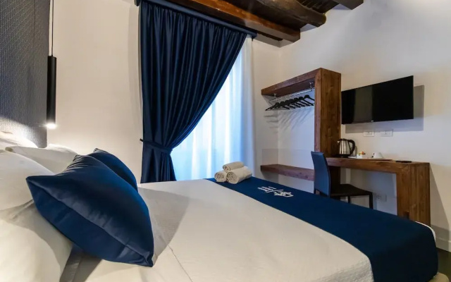 Santa Chiara Inn