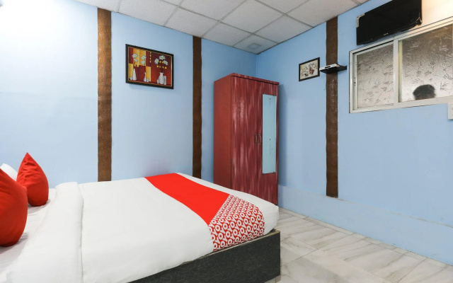 OYO 45376 Anand Milan