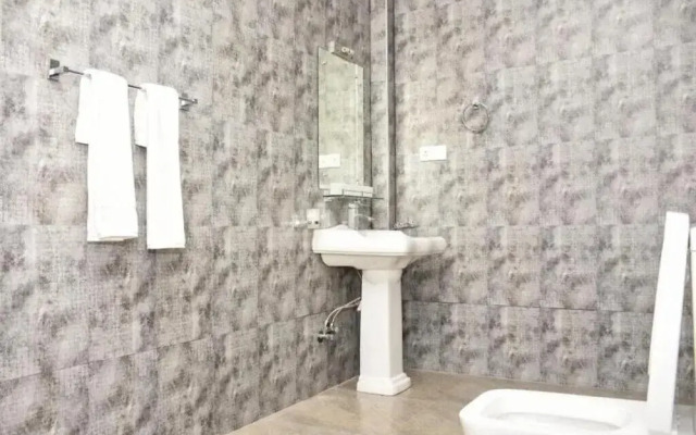 Mamma Raji Hotel
